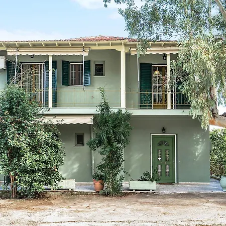 Old Boat 12 * Nikiána